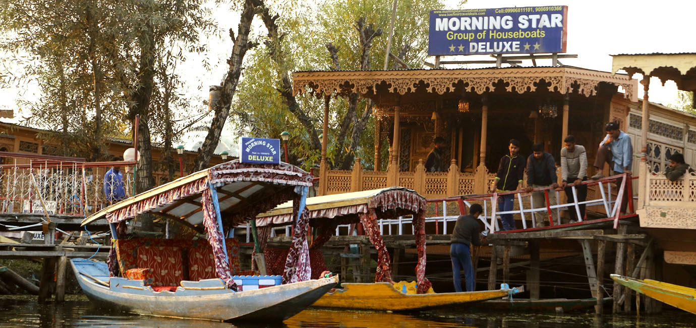 New Morning Star Houseboats Srinagar